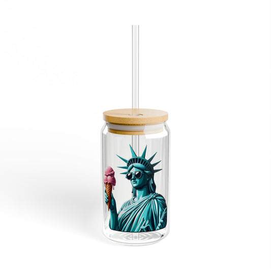 Lady Liberty Chillin w/ Strawberry Ice Cream Sipper Glass 16oz